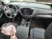 ✅ 2020 Chevrolet Traverse LT • VIN: 1GNEVHKW7LJ155836 • Lot: 64508214. Wystawiony na Copart z przebiegiem 18 022 mil. Bezpłatny archiwum sprzedaży aukcyjnych z USA i szczegółowy raport historii pojazdu na DreamBid. Zdjęcie 8.