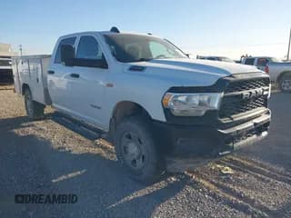 ✅ 2022 Ram 2500 Tradesman • VIN: 3C7WR5HJ9NG273650 • Lot: 43634842. Wystawiony na IAAI z przebiegiem 163 191 mil. Bezpłatny archiwum sprzedaży aukcyjnych z USA i szczegółowy raport historii pojazdu na DreamBid. Zdjęcie 1.