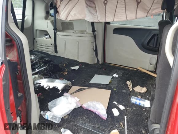 ✅ 2014 Dodge Grand Caravan SE • VIN: 2C4RDGBG7ER276574 • Lot: 81857485. Wystawiony na Copart z przebiegiem 105 903 mil. Bezpłatny archiwum sprzedaży aukcyjnych z USA i szczegółowy raport historii pojazdu na DreamBid. Zdjęcie 11.