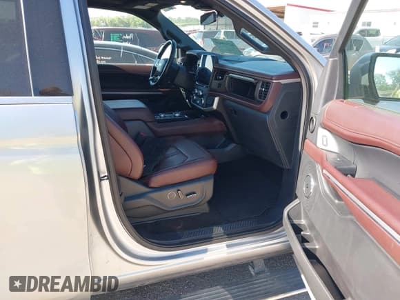 ✅ 2023 Ford Expedition Max Limited • VIN: 1FMJK2A81PEA48159 • Lot: 42725025. Listed on IAAI with 79,301 mi. Free auction sales archive from the USA and detailed vehicle history report at DreamBid. Image 5.