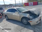 ✅ 2002 Lexus ES 300 • VIN: JTHBF30G420049256 • Lot: 43833415. Wystawiony na IAAI z przebiegiem 313 735 mil. Bezpłatny archiwum sprzedaży aukcyjnych z USA i szczegółowy raport historii pojazdu na DreamBid. Zdjęcie 13.
