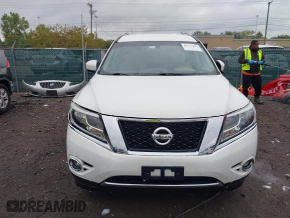 ✅ 2014 Nissan Pathfinder SV • VIN: 5N1AR2MM6EC720939 • Lot: 43124927. Listed on IAAI with 188,591 mi. Free auction sales archive from the USA and detailed vehicle history report at DreamBid. Image 12.