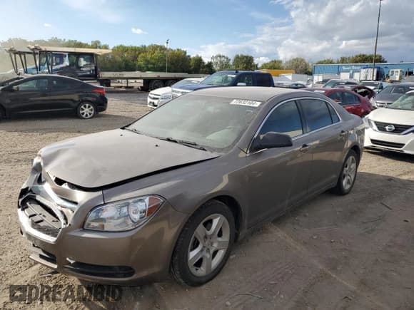 ✅ 2011 Chevrolet Malibu 1LS • VIN: 1G1ZB5E19BF318708 • Lot: 72632104. Listed on Copart with 138,549 mi. Free auction sales archive from the USA and detailed vehicle history report at DreamBid. Image 1.
