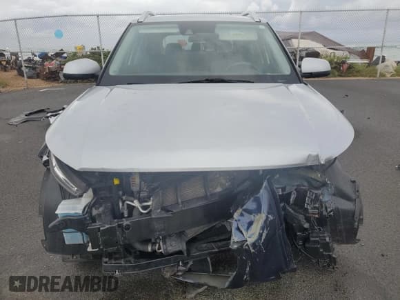 ✅ 2022 Hyundai Venue Limited • VIN: KMHRC8A3XNU178175 • Lot: 49501175. Listed on Copart with 15,114 mi. Free auction sales archive from the USA and detailed vehicle history report at DreamBid. Image 5.