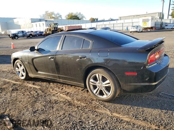 ✅ 2014 Dodge Charger RT Max • VIN: 2C3CDXDT2EH346816 • Lot: 87184335. Wystawiony na Copart z przebiegiem 181 652 mil. Bezpłatny archiwum sprzedaży aukcyjnych z USA i szczegółowy raport historii pojazdu na DreamBid. Zdjęcie 2.