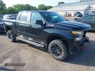 2019 Chevrolet Silverado 1500 Custom Trail Boss z VIN 3GCPYCEH1KG159440, wystawiony jako IAAI lot #42543729 z przebiegiem 45 352 mil mil oraz . Historia ofert i sprzedaży dostępna na DreamBid. Obrazek 1.