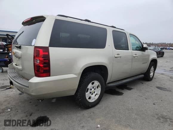 2014 Chevrolet Suburban LT z VIN 1GNSKJE77ER190744, wystawiony jako Copart lot #90239255 z przebiegiem Nie podano mil oraz Czysty tytuł • Clean title. Historia ofert i sprzedaży dostępna na DreamBid. Obrazek 3.