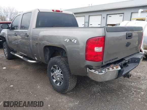 ✅ 2009 Chevrolet Silverado 2500HD LT • VIN: 1GCHK53K79F153282 • Лот: 41920389. Опубликован ранее на IAAI с пробегом 206 924 миль. Бесплатный доступ к архиву аукционных продаж из США и подробный отчёт об истории автомобиля на DreamBid. Изображение 3.