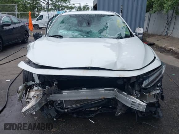 ✅ 2020 Honda Insight Touring • VIN: 19XZE4F96LE004376 • Lot: 42576886. Listed on IAAI with 60,566 mi. Free auction sales archive from the USA and detailed vehicle history report at DreamBid. Image 12.