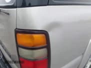 ✅ 2005 Chevrolet Suburban LT • VIN: 3GNEC16Z15G187297 • Lot: 43233216. Listed on IAAI with 268,376 mi. Free auction sales archive from the USA and detailed vehicle history report at DreamBid. Image 6.