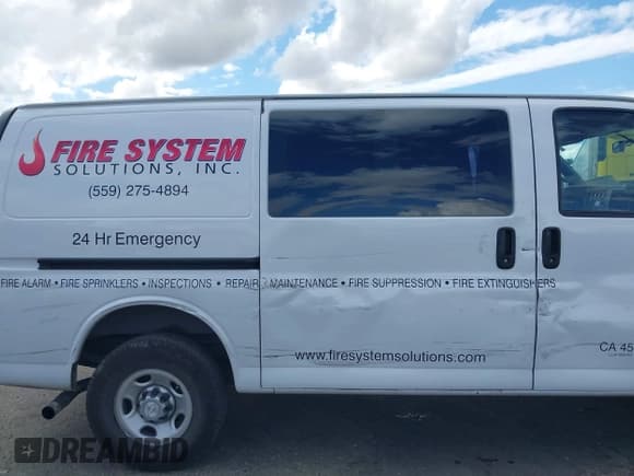 ✅ 2018 Chevrolet Express Cargo • VIN: 1GCWGAFGXJ1200976 • Lot: 43382543. Listed on IAAI with 261,043 mi. Free auction sales archive from the USA and detailed vehicle history report at DreamBid. Image 6.