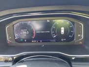 ✅ 2019 Volkswagen Jetta SEL Premium • VIN: 3VWGB7BUXKM186161 • Lot: 43449303. Wystawiony na IAAI z przebiegiem 111 412 mil. Bezpłatny archiwum sprzedaży aukcyjnych z USA i szczegółowy raport historii pojazdu na DreamBid. Zdjęcie 7.