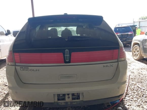 ✅ 2010 Lincoln MKX • VIN: 2LMDJ6JC4ABJ33323 • Lot: 42547034. Wystawiony na IAAI z przebiegiem 205 391 mil. Bezpłatny archiwum sprzedaży aukcyjnych z USA i szczegółowy raport historii pojazdu na DreamBid. Zdjęcie 16.