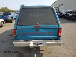 1994 Dodge Dakota z VIN 1B7GG23X3RW126913, wystawiony jako Copart lot #69046074 z przebiegiem 308 676 mil mil oraz Szkoda całkowita • Salvage title. Historia ofert i sprzedaży dostępna na DreamBid. Obrazek 6.