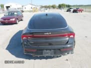 ✅ 2022 Kia K5 GT-Line • VIN: 5XXG64J22NG130789 • Lot: 43222258. Wystawiony na IAAI z przebiegiem 144 052 mil. Bezpłatny archiwum sprzedaży aukcyjnych z USA i szczegółowy raport historii pojazdu na DreamBid. Zdjęcie 16.