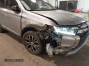 ✅ 2018 Mitsubishi Outlander ES • VIN: JA4AZ3A36JJ002412 • Lot: 41363906. Wystawiony na IAAI z przebiegiem 132 190 mil. Bezpłatny archiwum sprzedaży aukcyjnych z USA i szczegółowy raport historii pojazdu na DreamBid. Zdjęcie 6.
