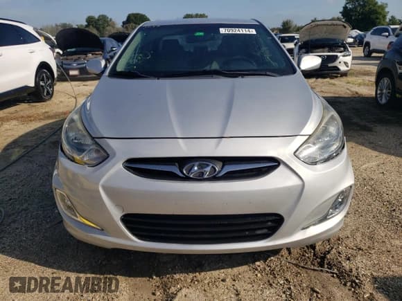 ✅ 2013 Hyundai Accent GLS • VIN: KMHCT4AE5DU317885 • Лот: 70924114. Опубликован ранее на Copart с пробегом 145 974 миль. Бесплатный доступ к архиву аукционных продаж из США и подробный отчёт об истории автомобиля на DreamBid. Изображение 5.