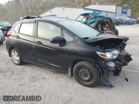 ✅ 2019 Honda Fit LX • VIN: 3HGGK5H45KM728508 • Лот: 87447285. Опубликован ранее на Copart с пробегом Не указан. Бесплатный доступ к архиву аукционных продаж из США и подробный отчёт об истории автомобиля на DreamBid. Изображение 4.