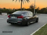 ✅ 2017 BMW M3 • VIN: WBS8M9C59H5G84818 • Лот: 93341625. Опубликован ранее на Copart с пробегом 44 690 миль. Бесплатный доступ к архиву аукционных продаж из США и подробный отчёт об истории автомобиля на DreamBid. Изображение 4.