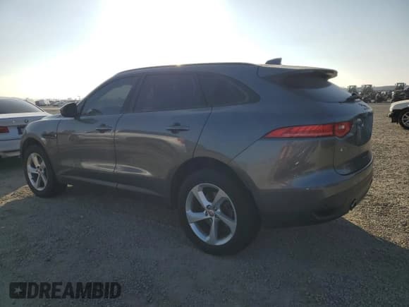 ✅ 2017 Jaguar F-Pace 35t Premium • VIN: SADCJ2BV6HA097553 • Lot: 84154014. Wystawiony na Copart z przebiegiem 172 005 mil. Bezpłatny archiwum sprzedaży aukcyjnych z USA i szczegółowy raport historii pojazdu na DreamBid. Zdjęcie 2.