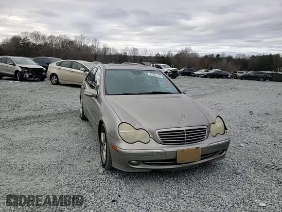 ✅ 2004 Mercedes-Benz C 230 Kompressor • VIN: WDBRF40J24F535886 • Lot: 85705154. Wystawiony na Copart z przebiegiem 145 446 mil. Bezpłatny archiwum sprzedaży aukcyjnych z USA i szczegółowy raport historii pojazdu na DreamBid. Zdjęcie 11.