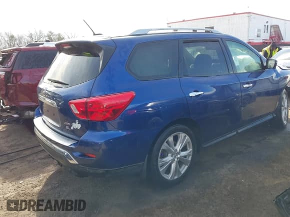 ✅ 2018 Nissan Pathfinder SL • VIN: 5N1DR2MM4JC631720 • Lot: 41742878. Listed on IAAI with 101,653 mi. Free auction sales archive from the USA and detailed vehicle history report at DreamBid. Image 4.