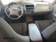 ✅ 2002 Ford Explorer Sport Trac Value • VIN: 1FMZU67E12UC47096 • Лот: 81064245. Опубликован ранее на Copart с пробегом 238 249 миль. Бесплатный доступ к архиву аукционных продаж из США и подробный отчёт об истории автомобиля на DreamBid. Изображение 8.