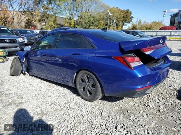 ✅ 2022 Hyundai Elantra SEL • VIN: KMHLM4AG8NU307142 • Lot: 90085465. Listed on Copart with 51,292 mi. Free auction sales archive from the USA and detailed vehicle history report at DreamBid. Image 2.