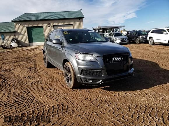 ✅ 2015 Audi Q7 S line Prestige • VIN: WA1DGAFE7FD017296 • Lot: 91050475. Wystawiony na Copart z przebiegiem 150 852 mil. Bezpłatny archiwum sprzedaży aukcyjnych z USA i szczegółowy raport historii pojazdu na DreamBid. Zdjęcie 14.