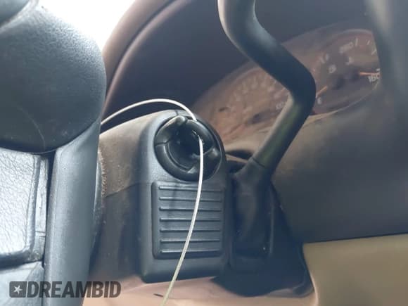 ✅ 2000 Pontiac Montana • VIN: 1GMDX03EXYD124376 • Lot: 40963275. Wystawiony na IAAI z przebiegiem 208 380 mil. Bezpłatny archiwum sprzedaży aukcyjnych z USA i szczegółowy raport historii pojazdu na DreamBid. Zdjęcie 11.