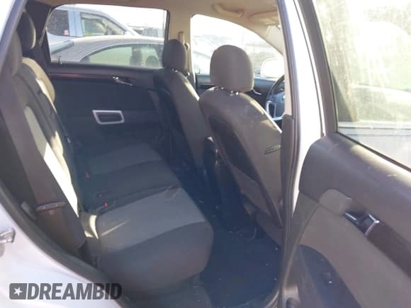 ✅ 2014 Chevrolet Captiva Sport LS • VIN: 3GNAL2EK7ES621566 • Lot: 41624388. Wystawiony na IAAI z przebiegiem 113 551 mil. Bezpłatny archiwum sprzedaży aukcyjnych z USA i szczegółowy raport historii pojazdu na DreamBid. Zdjęcie 8.