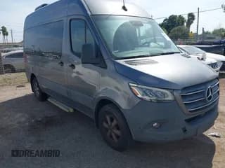 ✅ 2021 Mercedes-Benz Sprinter • VIN: W1Z4DFHY6MT055096 • Lot: 42062991. Listed on IAAI with 100,827 mi. Free auction sales archive from the USA and detailed vehicle history report at DreamBid. Image 1.