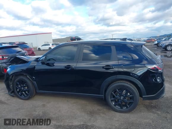 ✅ 2024 Honda HR-V Sport • VIN: 3CZRZ2H5XRM703005 • Lot: 43768207. Listed on IAAI with 45,864 mi. Free auction sales archive from the USA and detailed vehicle history report at DreamBid. Image 15.