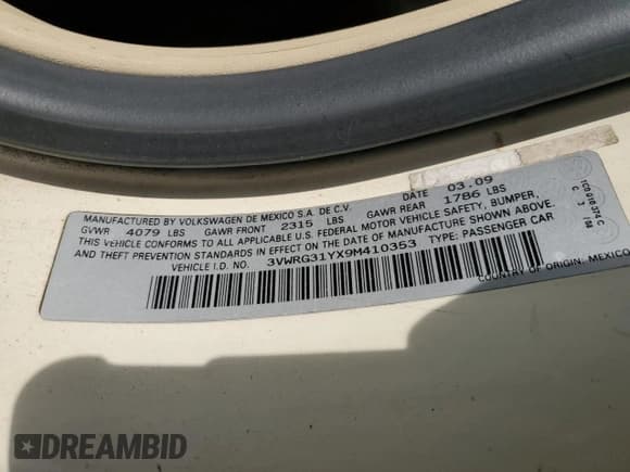 ✅ 2009 Volkswagen Beetle S • VIN: 3VWRG31YX9M410353 • Лот: 71943565. Опубликован ранее на Copart с пробегом 146 368 миль. Бесплатный доступ к архиву аукционных продаж из США и подробный отчёт об истории автомобиля на DreamBid. Изображение 12.