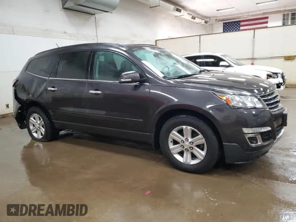 ✅ 2013 Chevrolet Traverse LT • VIN: 1GNKVGKD9DJ188074 • Lot: 71994844. Wystawiony na Copart z przebiegiem 129 704 mil. Bezpłatny archiwum sprzedaży aukcyjnych z USA i szczegółowy raport historii pojazdu na DreamBid. Zdjęcie 4.