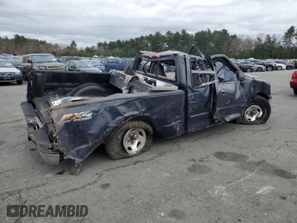 ✅ 1999 Ford F-150 XL • VIN: 1FTRX18L5XNC01963 • Lot: 52508705. Wystawiony na Copart z przebiegiem Nie podano. Bezpłatny archiwum sprzedaży aukcyjnych z USA i szczegółowy raport historii pojazdu na DreamBid. Zdjęcie 3.