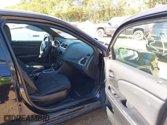 ✅ 2012 Dodge Avenger SE • VIN: 1C3CDZAB7CN265015 • Lot: 43430073. Listed on IAAI with 94,509 mi. Free auction sales archive from the USA and detailed vehicle history report at DreamBid. Image 5.