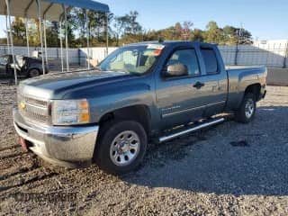 2013 Chevrolet Silverado 1500 LS z VIN 1GCRCREA6DZ294509, wystawiony jako Copart lot #82473425 z przebiegiem 190 747 mil mil oraz Czysty tytuł • Clean title. Historia ofert i sprzedaży dostępna na DreamBid. Obrazek 1.