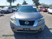 ✅ 2015 Nissan Pathfinder SV • VIN: 5N1AR2MN5FC672294 • Lot: 43225152. Wystawiony na IAAI z przebiegiem 144 846 mil. Bezpłatny archiwum sprzedaży aukcyjnych z USA i szczegółowy raport historii pojazdu na DreamBid. Zdjęcie 12.