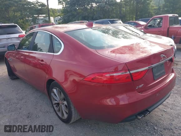 ✅ 2017 Jaguar XF 20d Premium • VIN: SAJBD4BN8HCY46403 • Lot: 42949337. Listed on IAAI with 132,893 mi. Free auction sales archive from the USA and detailed vehicle history report at DreamBid. Image 3.