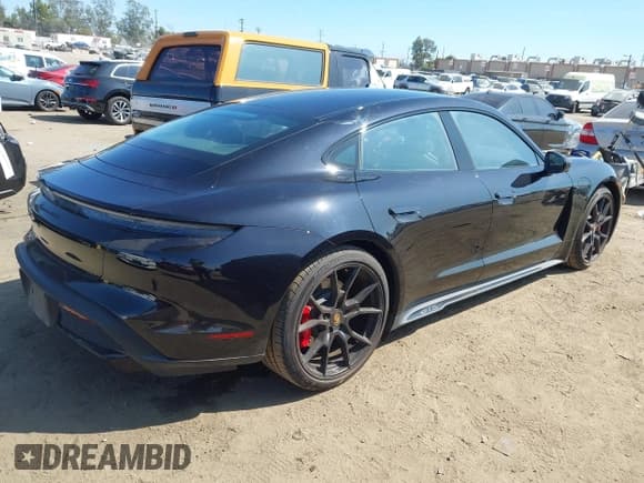 ✅ 2022 Porsche Taycan GTS • VIN: WP0AD2Y12NSA59275 • Lot: 43319771. Wystawiony na IAAI z przebiegiem 43 758 mil. Bezpłatny archiwum sprzedaży aukcyjnych z USA i szczegółowy raport historii pojazdu na DreamBid. Zdjęcie 4.