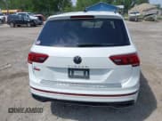 ✅ 2022 Volkswagen Tiguan SE R-Line Black • VIN: 3VVCB7AX2NM131397 • Lot: 42803093. Wystawiony na IAAI z przebiegiem 51 740 mil. Bezpłatny archiwum sprzedaży aukcyjnych z USA i szczegółowy raport historii pojazdu na DreamBid. Zdjęcie 16.