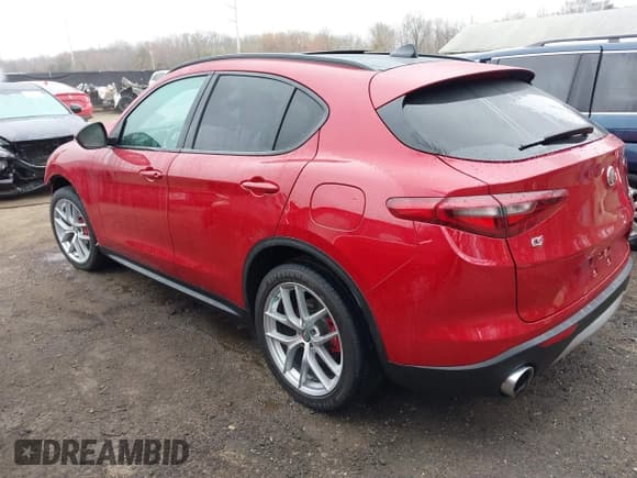 ✅ 2019 Alfa Romeo Stelvio Ti • VIN: ZASPAKBNXK7C31621 • Lot: 41773366. Wystawiony na IAAI z przebiegiem 37 344 mil. Bezpłatny archiwum sprzedaży aukcyjnych z USA i szczegółowy raport historii pojazdu na DreamBid. Zdjęcie 3.
