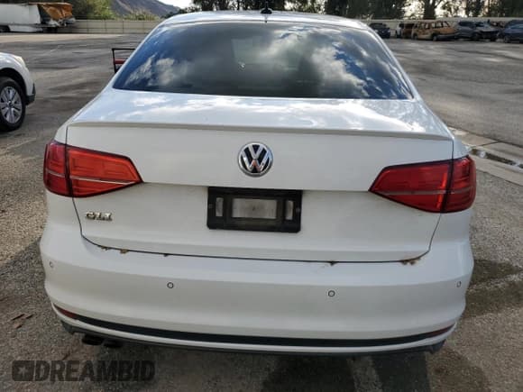 ✅ 2016 Volkswagen Jetta GLI SE • VIN: 3VW4T7AJ8GM371095 • Лот: 93543595. Опубликован ранее на Copart с пробегом 219 285 миль. Бесплатный доступ к архиву аукционных продаж из США и подробный отчёт об истории автомобиля на DreamBid. Изображение 6.