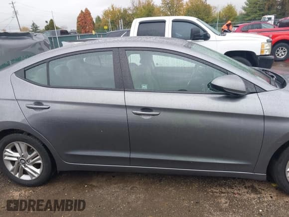 ✅ 2019 Hyundai Elantra Value Edition • VIN: 5NPD84LF8KH476018 • Lot: 43565434. Listed on IAAI with 69,845 mi. Free auction sales archive from the USA and detailed vehicle history report at DreamBid. Image 13.