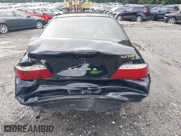 ✅ 2003 Acura TL Type S • VIN: 19UUA56833A056779 • Lot: 42512013. Wystawiony na IAAI z przebiegiem 298 178 mil. Bezpłatny archiwum sprzedaży aukcyjnych z USA i szczegółowy raport historii pojazdu na DreamBid. Zdjęcie 16.