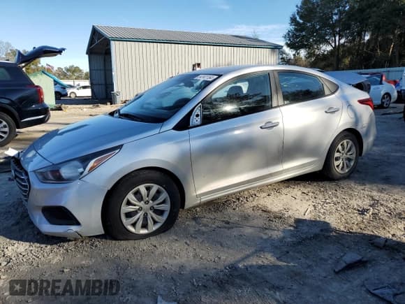 ✅ 2020 Hyundai Accent SE • VIN: 3KPC24A65LE103346 • Лот: 84141164. Опубликован ранее на Copart с пробегом 100 471 миль. Бесплатный доступ к архиву аукционных продаж из США и подробный отчёт об истории автомобиля на DreamBid. Изображение 1.