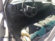 ✅ 2002 Chevrolet Silverado 1500 • VIN: 1GBHC29U22E300208 • Лот: 52234395. Опубликован ранее на Copart с пробегом Не указан. Бесплатный доступ к архиву аукционных продаж из США и подробный отчёт об истории автомобиля на DreamBid. Изображение 8.