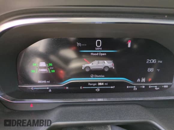 2024 Chevrolet Tahoe LT z VIN 1GNSKNKD5RR135779, wystawiony jako Copart lot #62856195 z przebiegiem 36 345 mil mil oraz Nie do naprawy • Non repairable. Historia ofert i sprzedaży dostępna na DreamBid. Obrazek 9.