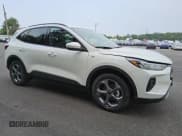 ✅ 2025 Ford Escape ST-Line Select • VIN: 1FMCU9NZ2SUA61421 • Lot: 67124225. Listed on Copart with 13,914 mi. Free auction sales archive from the USA and detailed vehicle history report at DreamBid. Image 4.